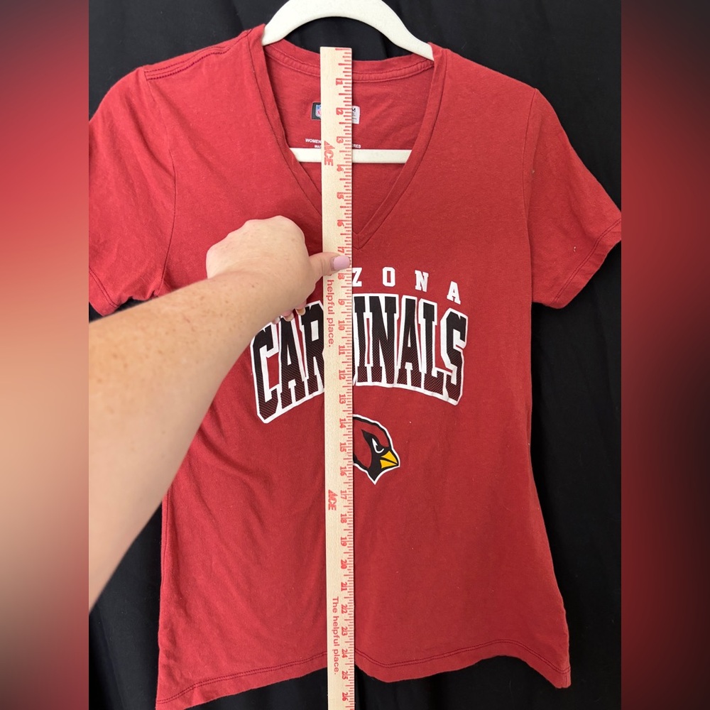 NFL Women's Red Team Apparel Shirt Women’s Small Arizona Cardinals V Neck - Picture 4 of 16